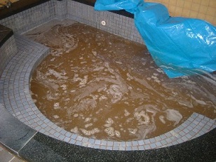 風呂循環配管洗浄作業